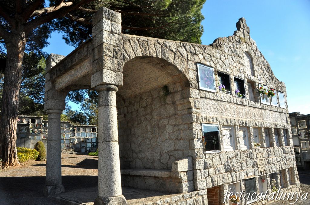 Cardedeu - Nínxols (Cementiri municipal)