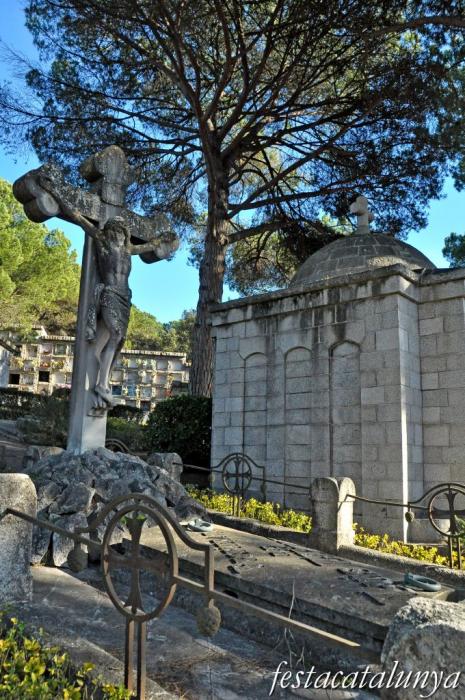 Cardedeu - Panteó família Llibre (Cementiri municipal)