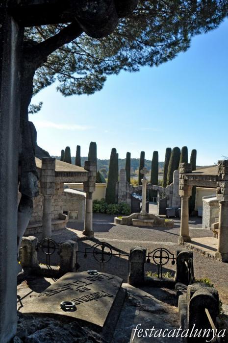 Cardedeu - Panteó família Llibre (Cementiri municipal)