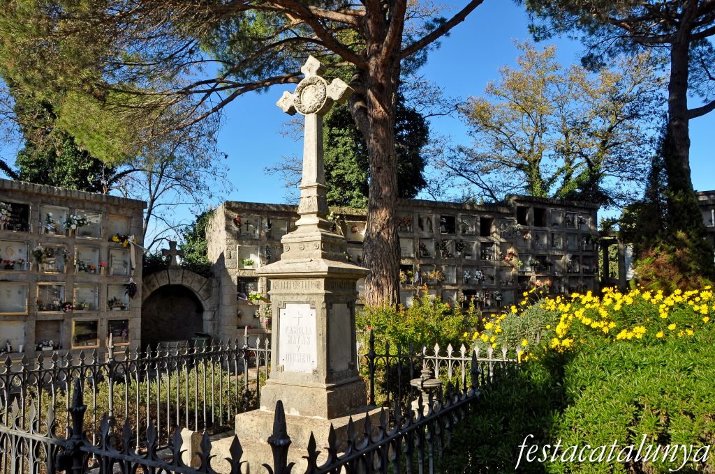 Cardedeu - Panteó família Matas-Diumer (Cementiri municipal)