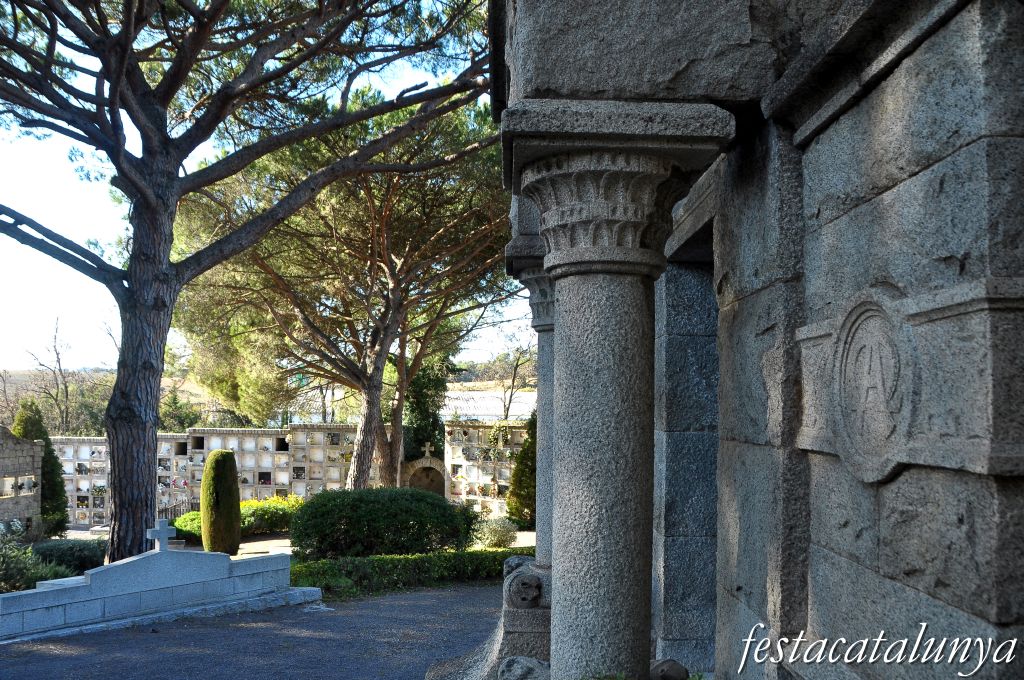 Cardedeu - Panteó família Arquer-Morató (Cementiri municipal)