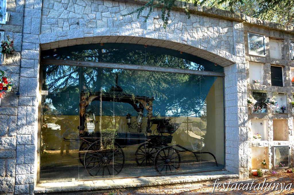 Cardedeu - Cotxe fúnebre (Cementiri municipal)