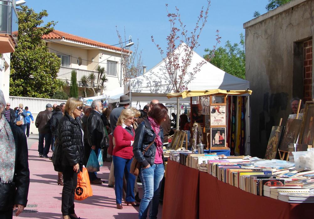 Mercat d'Artesania i Brocanters a Santa Margarida i els Monjos