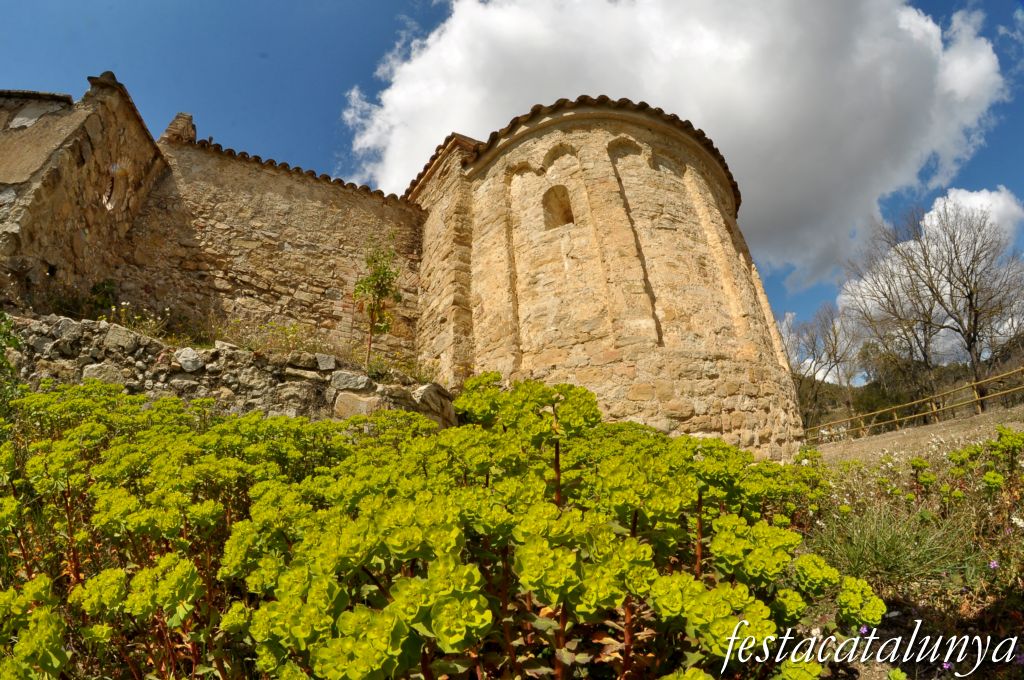 Església romànica de Sant Pere i Sant Feliu de la vall d'Aguilera de Castellolí ***