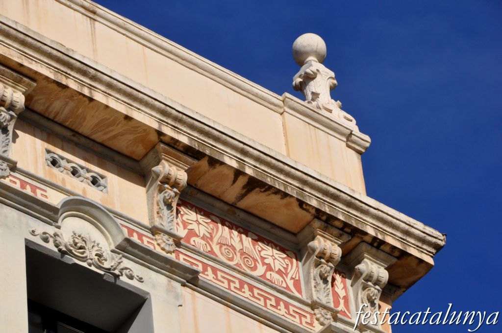 Olesa de Montserrat - Ajuntament, antic hotel Gori