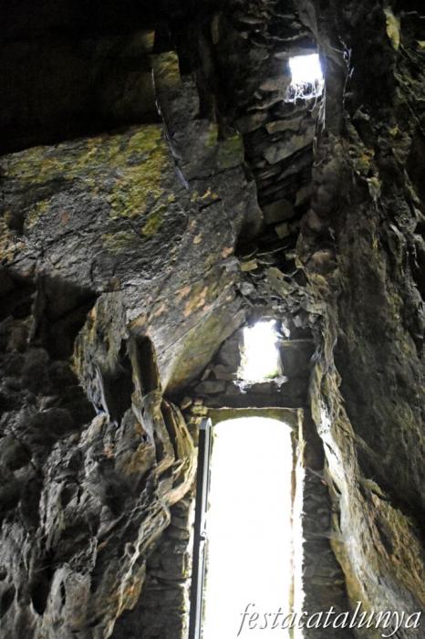 Maçanet de Cabrenys - Cova de Les Salines