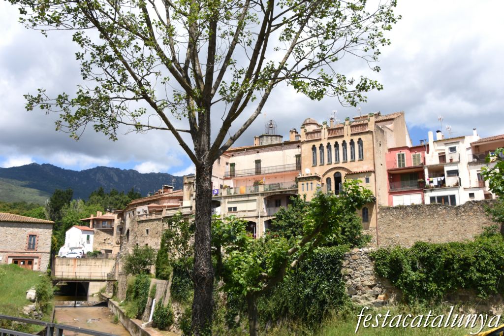 Muralles de Maçanet de Cabrenys ***