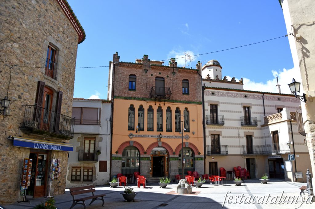 Maçanet de Cabrenys - Plaça de la Vila - Unió Maçarenca