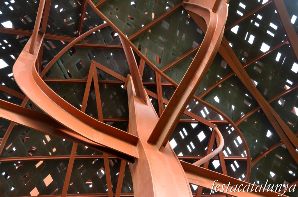 Grup escultòric Pineda de Xavier Mariscal ***