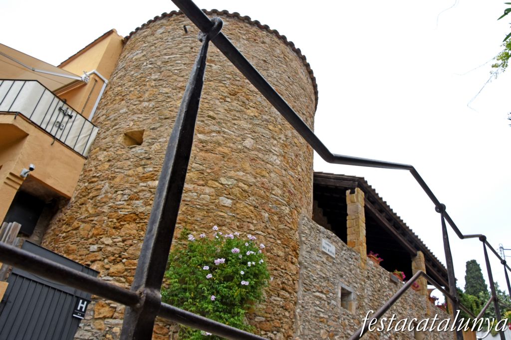 Torre del mas Mauri de Vall