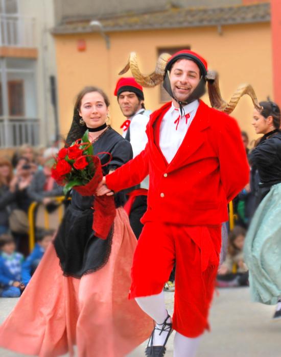 Festa de l'Arbre de Maig i Ball del Cornut de Cornellà del Terri