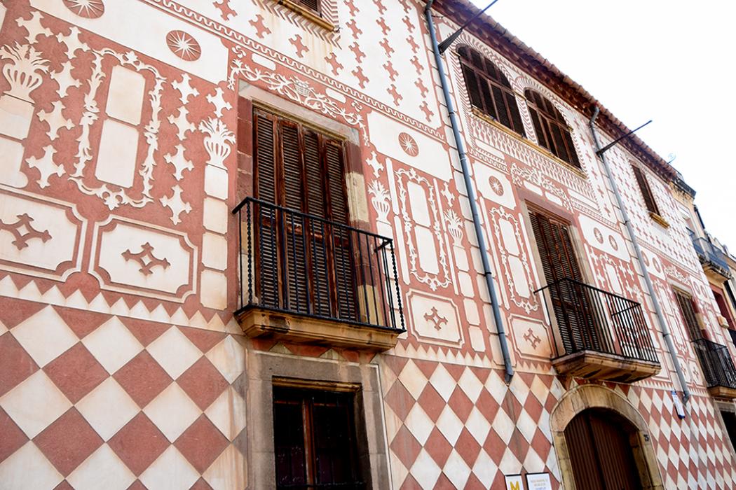 Ca n'Ametller, actual Museu Municipal de Molins de Rei ***