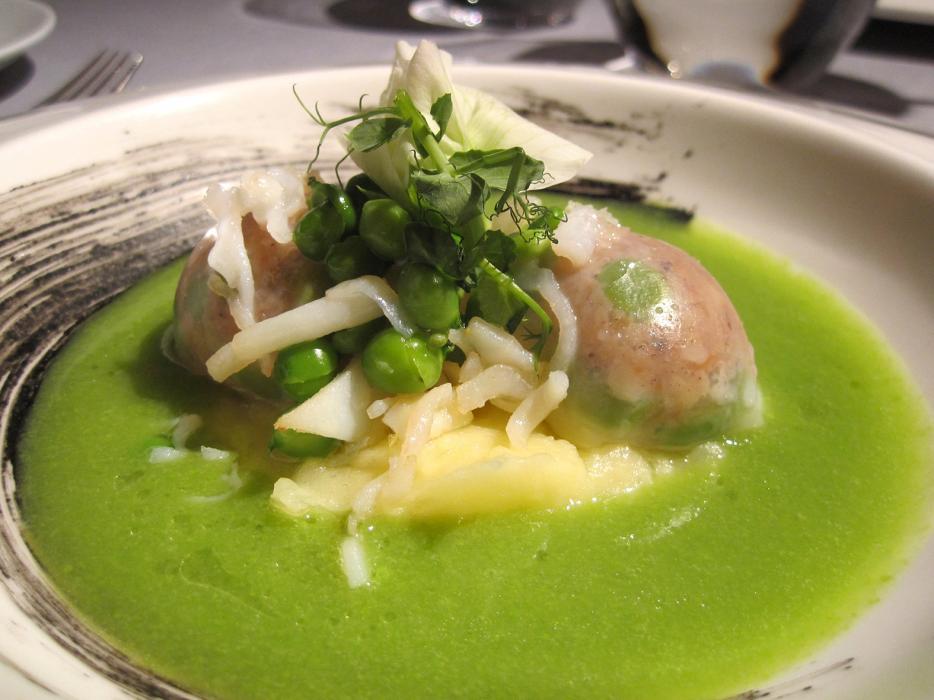 Jornades Gastronòmiques del Plat de Mataró. Pèsols amb sèpia i patates