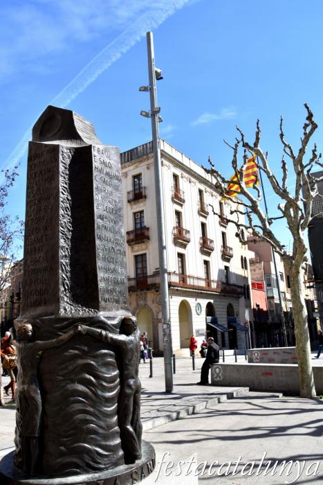 Mataró - Escultures urbanes - Ciutat Pubilla de la Sardana