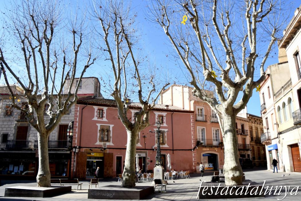 Mataró - Plaça de Santa Maria - Cases Milà i Escolà