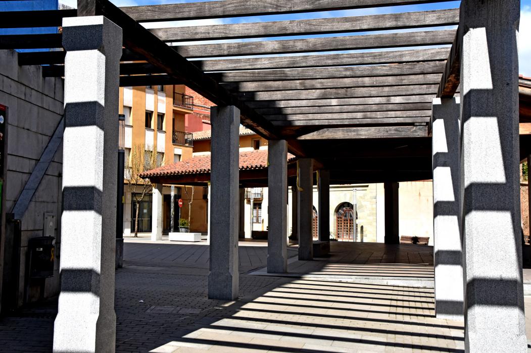 Plaça Porxada o de mossèn Verdaguer de Sant Hilari Sacalm i entorn ***