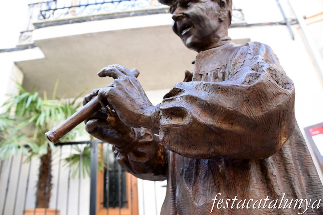 Sant Hilari Sacalm - Carrer Vic - Estàtua Jaumet