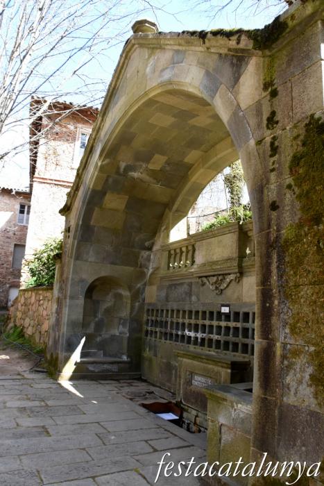 Sant Hilari Sacalm - Font Picant