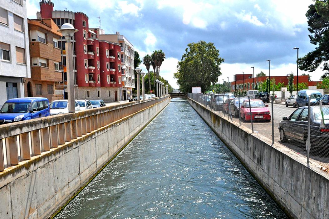 Canal de la dreta de l'Ebre a Amposta