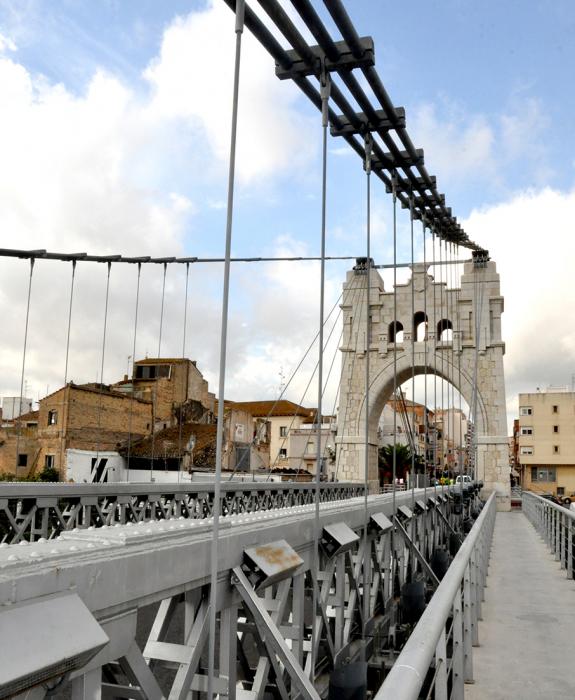 Pont Penjant d'Amposta ***