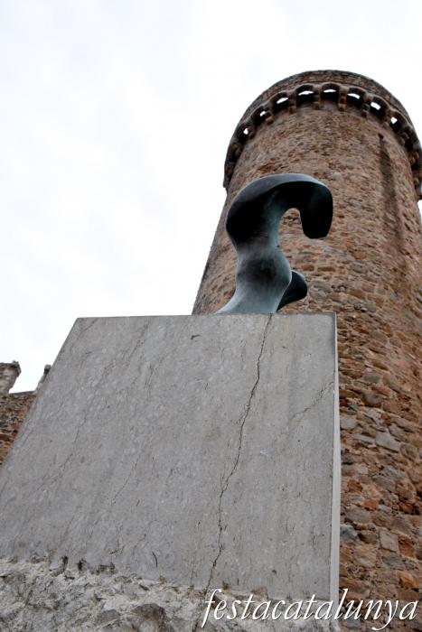 Tossa de Mar - Escultura Dona del Pescador