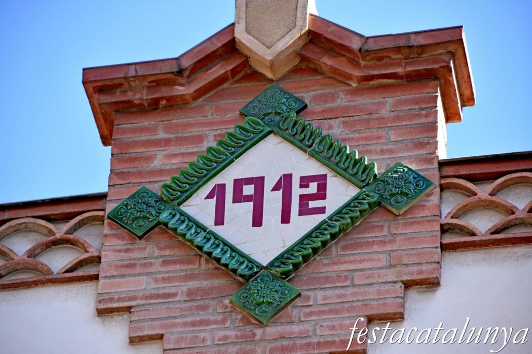 Molins de Rei - Cases modernistes del carrer Carril