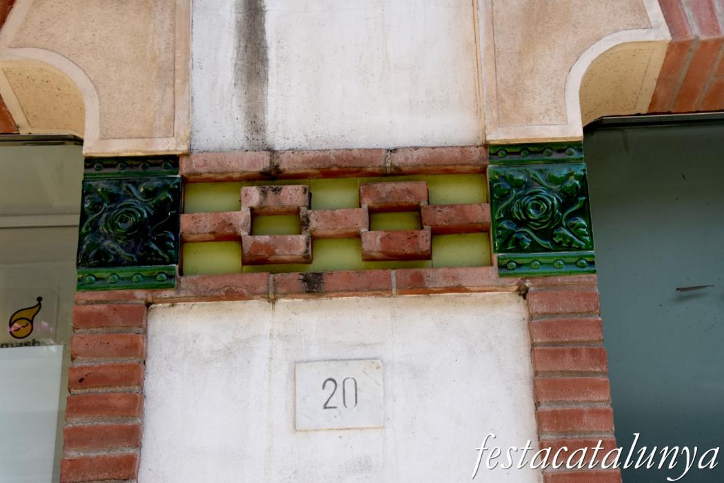 Molins de Rei - Cases modernistes del carrer Carril