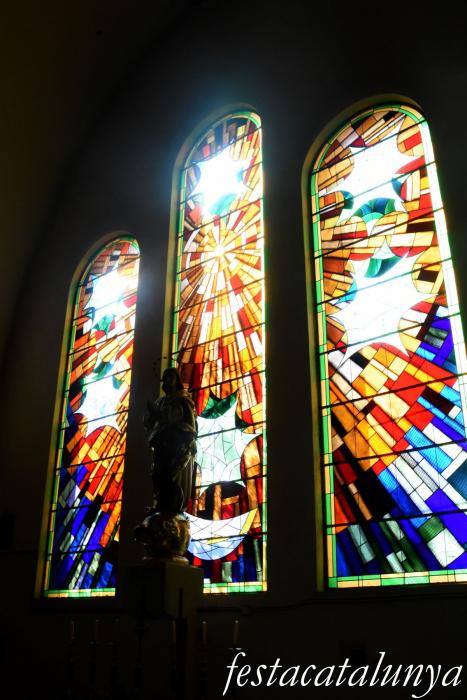 Molins de Rei - Vitralls de l'església de Sant Miquel Arcàngel - Capella de la Puríssima