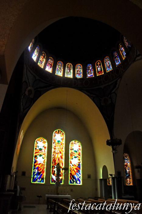 Molins de Rei - Vitralls de l'església de Sant Miquel Arcàngel - Capella de la Puríssima