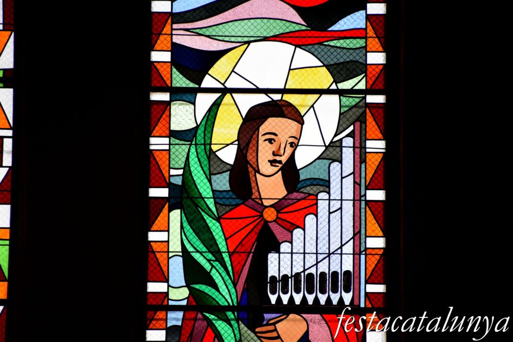 Molins de Rei - Vitralls de l'església de Sant Miquel Arcàngel - Vitralls de Santa Cecília