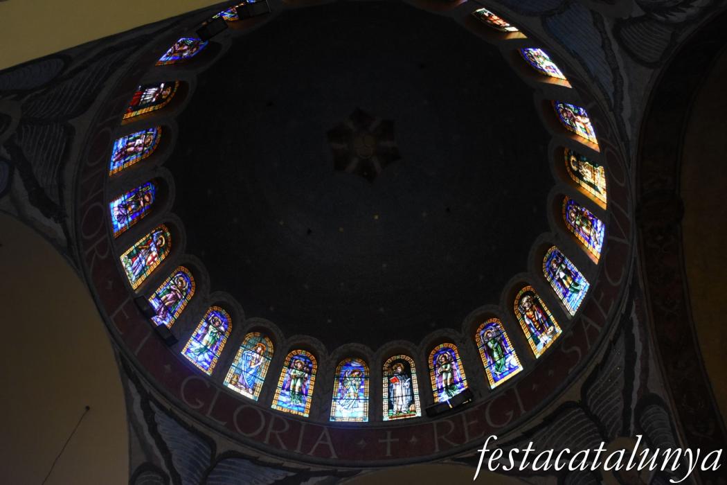 Molins de Rei - Vitralls de l'església de Sant Miquel Arcàngel - Vitralls del Cimbori