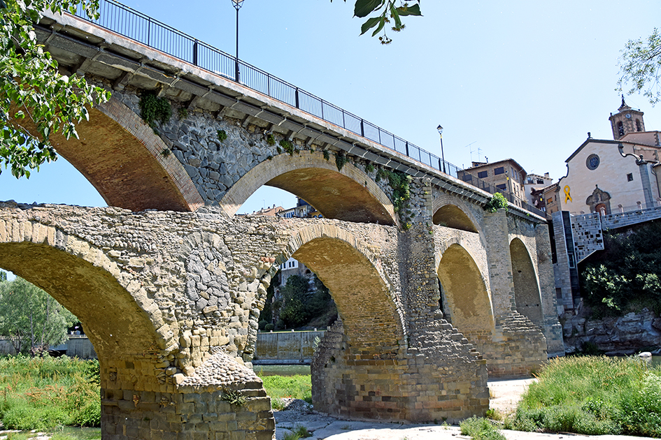 Pont Vell de Roda de Ter ***