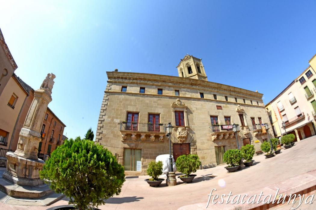 Cervera - Plaça Major