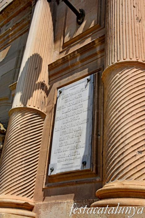 Universitat - Façanes exteriors