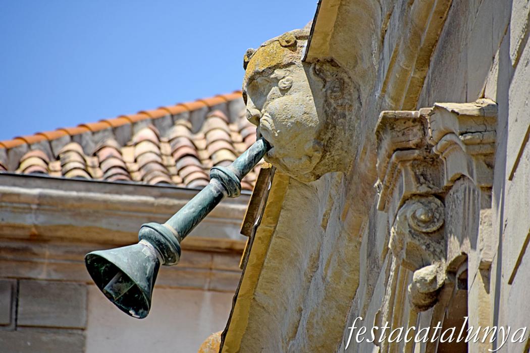 Universitat - Façanes exteriors