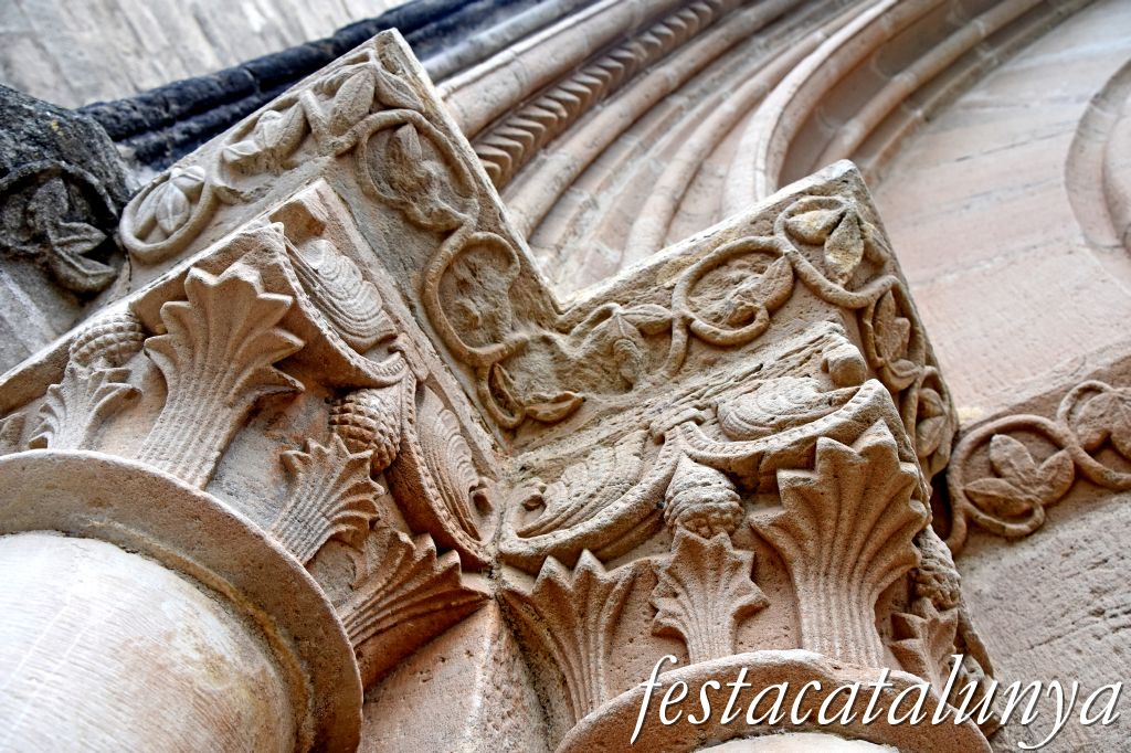 Santa Maria de Rubió - Portalada romànica