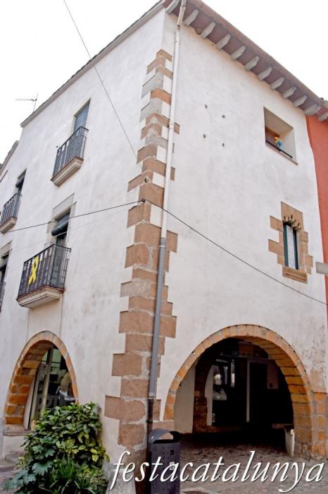 Arbúcies - Plaça de la Vila - Can Rinsa