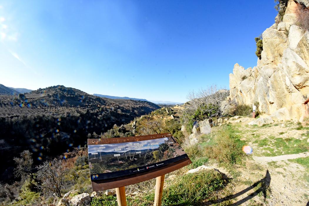 Vistes panoràmiques des del castell de Vilanova de Prades ***
