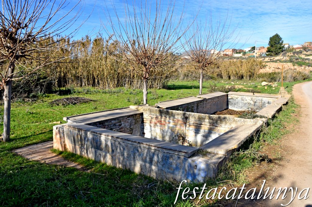 Torrebesses - Pou de la Vila i Safareigs