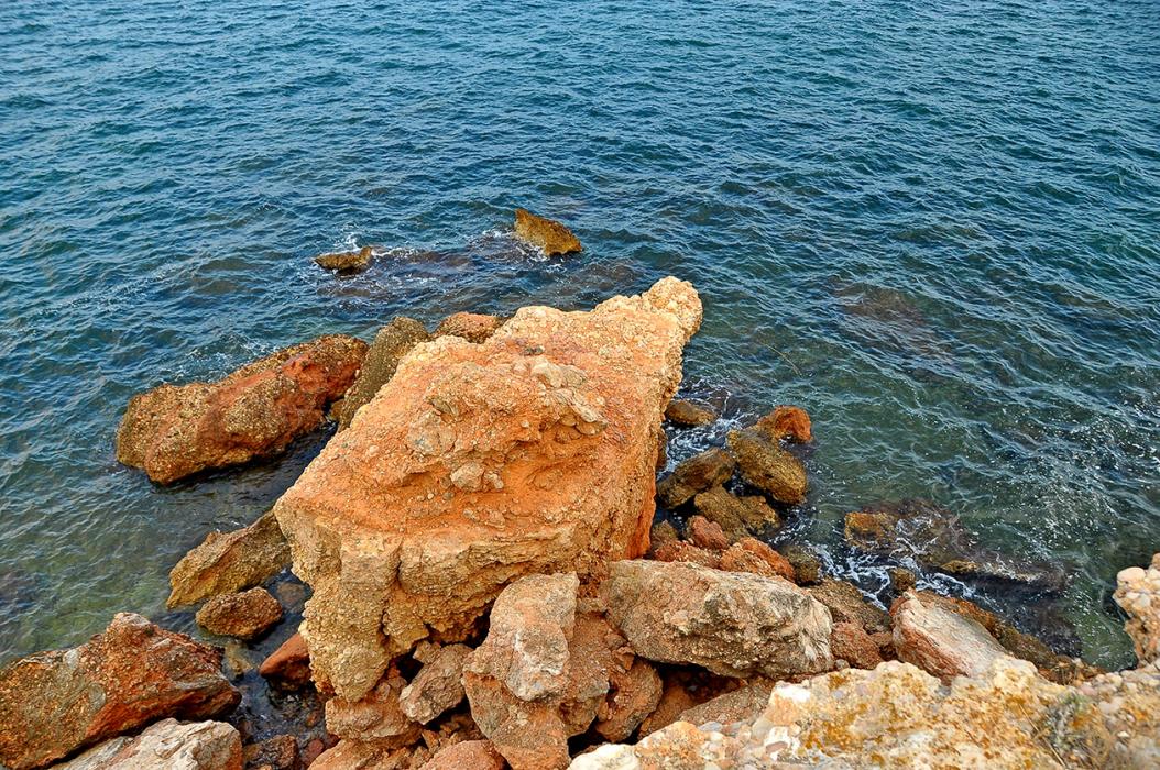 Penya-segats acolorits de l'Ampolla