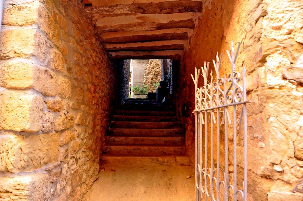 Nucli antic de Biure de Gaià ***