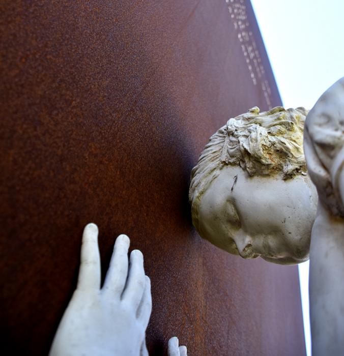 Monument a les víctimes del nazisme al cementiri de Sant Joan a Palamós