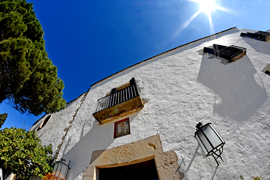 Església de Sant Sebastià de la Guarda de Palafrugell ***