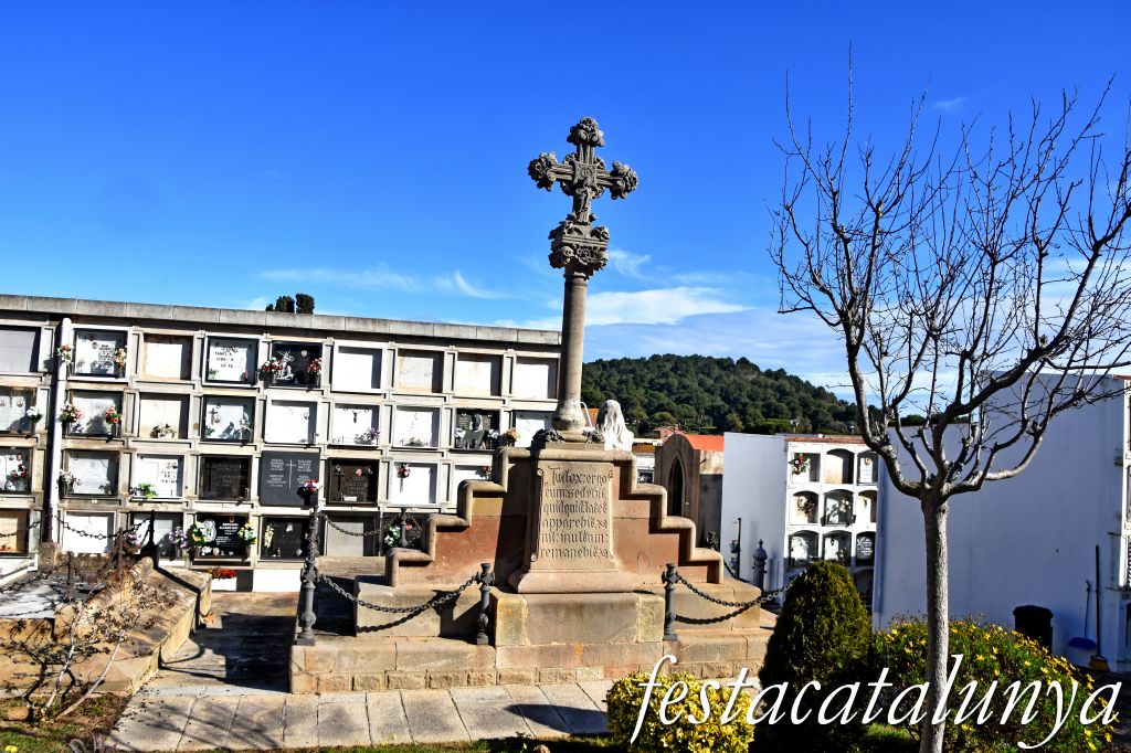 Palamós - Cementiri de Palamós - Sepulcre família Ribera