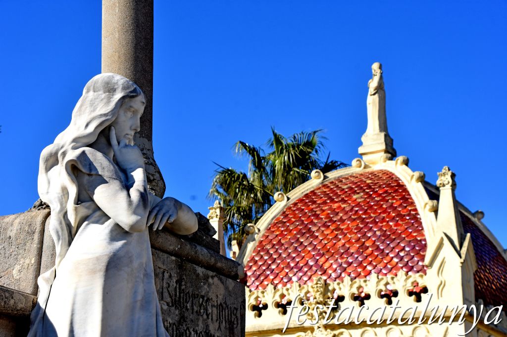 Palamós - Cementiri de Palamós - Sepulcre família Ribera
