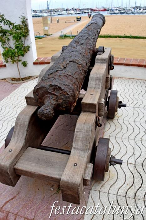 Palamós - Passeig del Mar - Canons del segle XVIII 