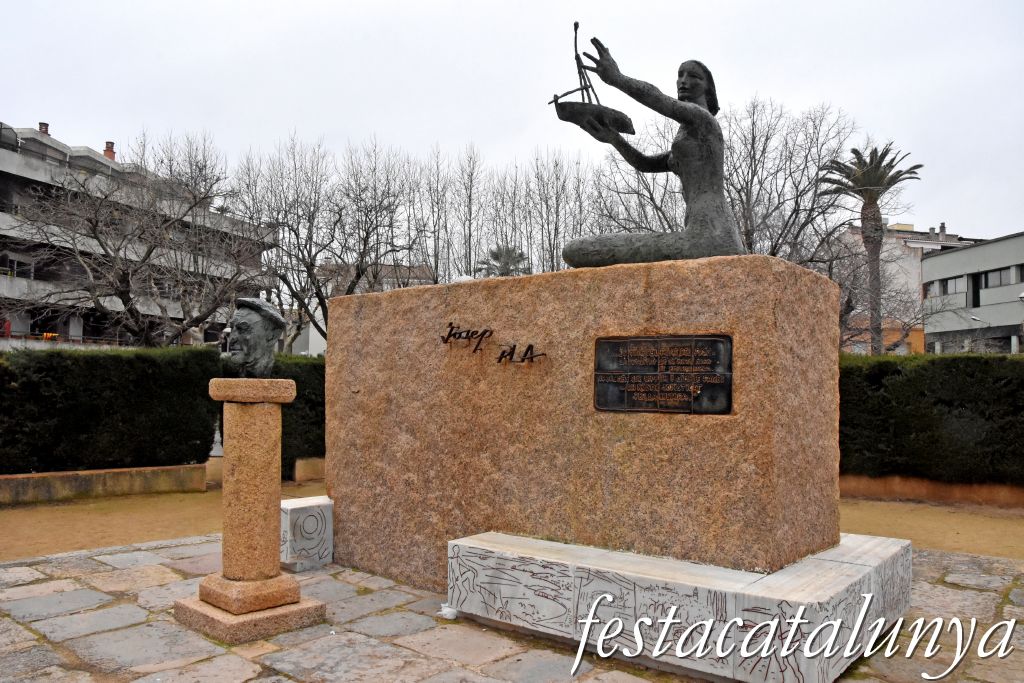 Palafrugell - Monument a Josep Pla 