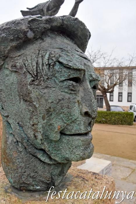 Palafrugell - Monument a Josep Pla