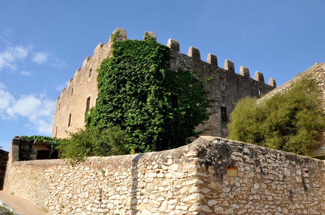Castell de Creixell ***