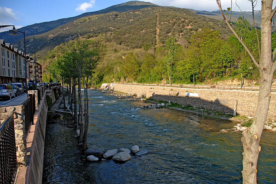 Camp de regates l'Aigüerola de Sort ***